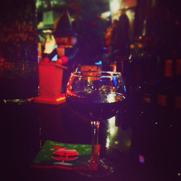 Das Foto wurde bei 1518 Bar &amp; Grill von Ирина am 12/23/2014 aufgenommen