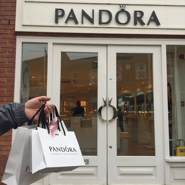 Pandora stratford westfield deals