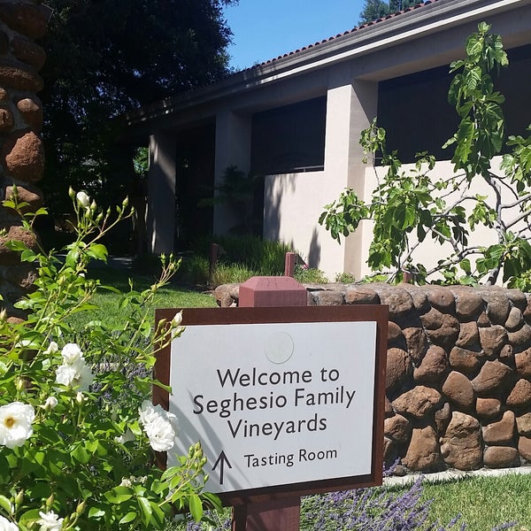 Photo taken at Seghesio Family Vineyards by KNOW B. on 6/29/2017
