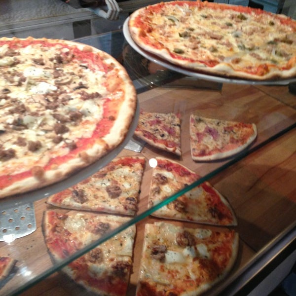 8/15/2013にJordi A.がMessié Pizzaで撮った写真