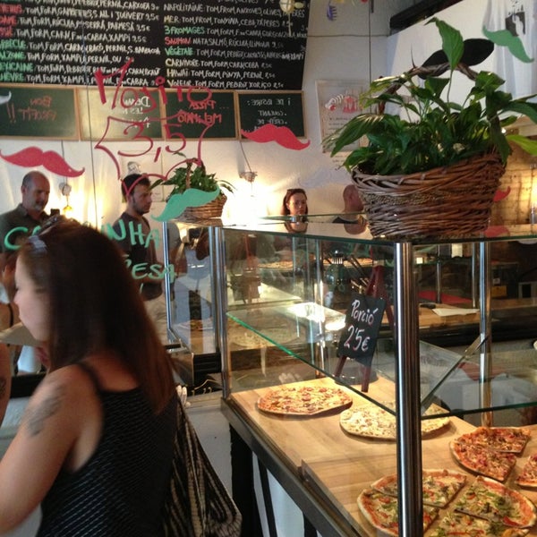 8/15/2013 tarihinde Jordi A.ziyaretçi tarafından Messié Pizza'de çekilen fotoğraf