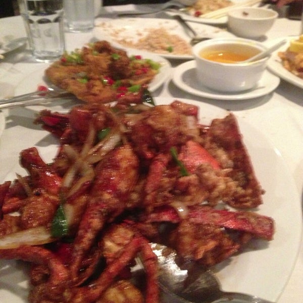 Photo taken at Wah Sing Seafood Restaurant by Thomas on 8/3/2013