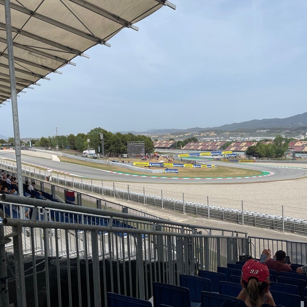 รูปภาพถ่ายที่ Circuit de Barcelona-Catalunya โดย Wavey D. เมื่อ 6/4/2022
