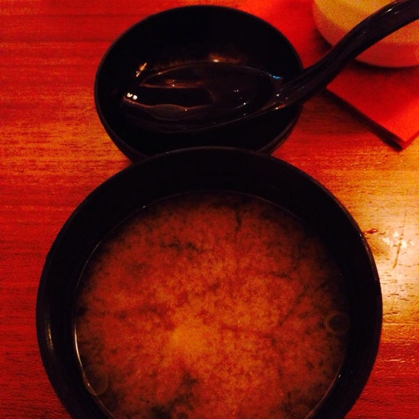 Foto diambil di Sushiya Sansaro oleh Diana pada 1/8/2014