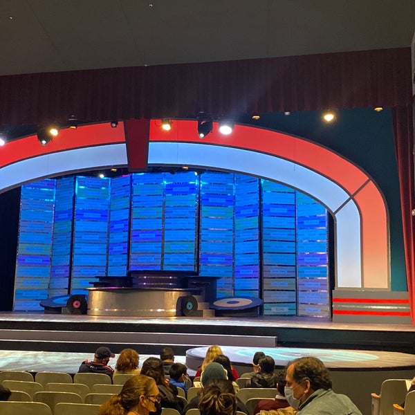 Staples High School Auditorium 70 North Ave