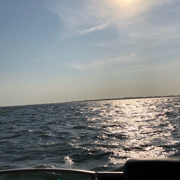 Foto scattata a Daisey&#39;s Island Cruises/ Scenic Boat Tour da Cat v. il 9/22/2019