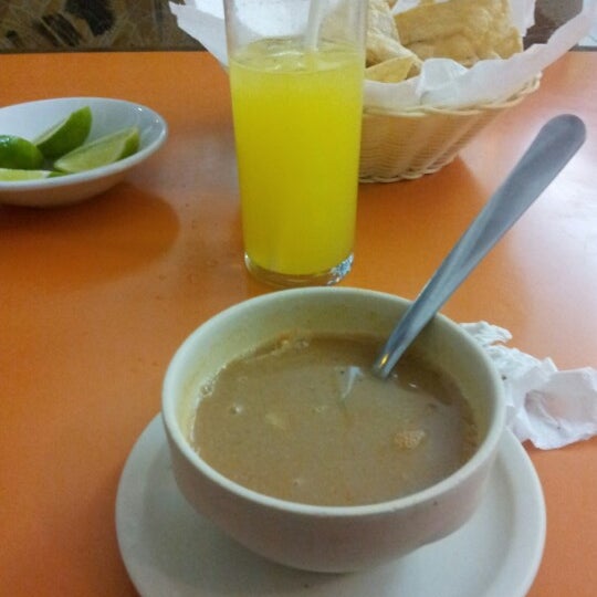 11/19/2012 tarihinde Cuauhtemoc M.ziyaretçi tarafından Restaurante Hnos. Hidalgo Carrion'de çekilen fotoğraf