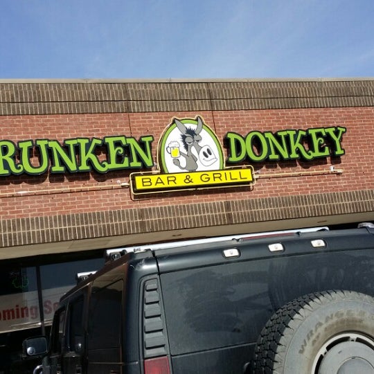 Das Foto wurde bei Drunken Donkey Bar and Grill von Guillermo G. am 2/6/2014 aufgenommen