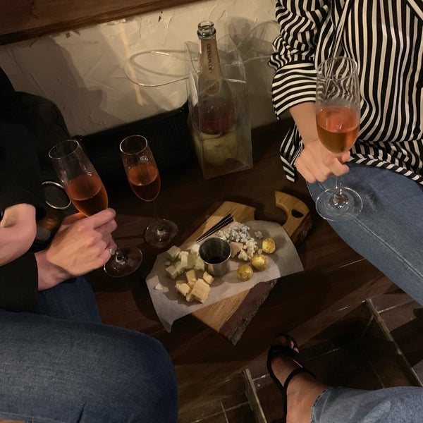 Снимок сделан в Like a Local&#39;s wine bar пользователем Yuliia M. 7/5/2019