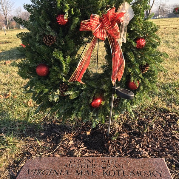 Photos at Perry Mount Park Cemetery & Crematory - Pontiac, MI