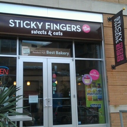 Photo taken at Sticky Fingers Bakery by ᴡ S. on 10/20/2012
