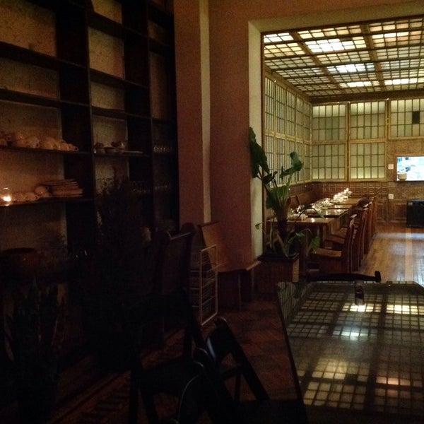 2/5/2014 tarihinde Leonardo U.ziyaretçi tarafından Dekalb Restaurant'de çekilen fotoğraf