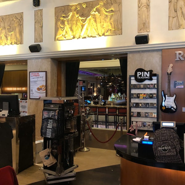 11/20/2019 tarihinde Clement H.ziyaretçi tarafından Hard Rock Cafe Florence'de çekilen fotoğraf