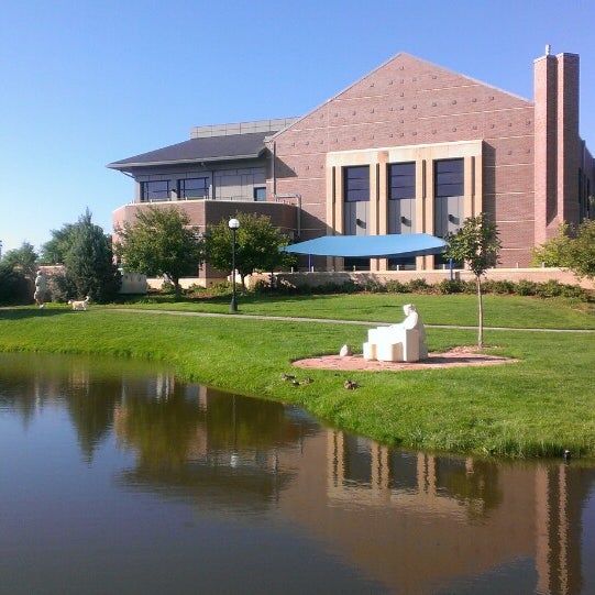 Mamie Doud Eisenhower Public Library 2 tips