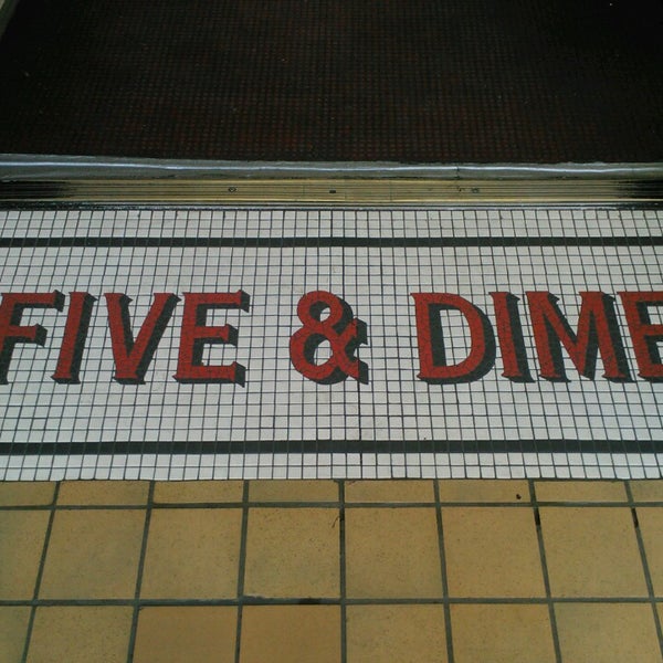 Foto diambil di Five &amp; Dime General Store oleh Daniel T. pada 6/15/2013