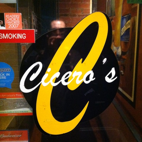 รูปภาพถ่ายที่ Cicero&#39;s โดย Steve T. เมื่อ 2/10/2013