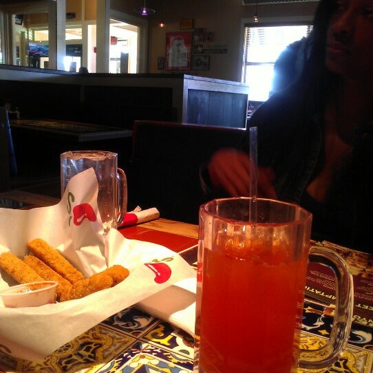 Photo taken at Chili&#39;s Grill &amp; Bar by La Toya H. on 10/29/2012