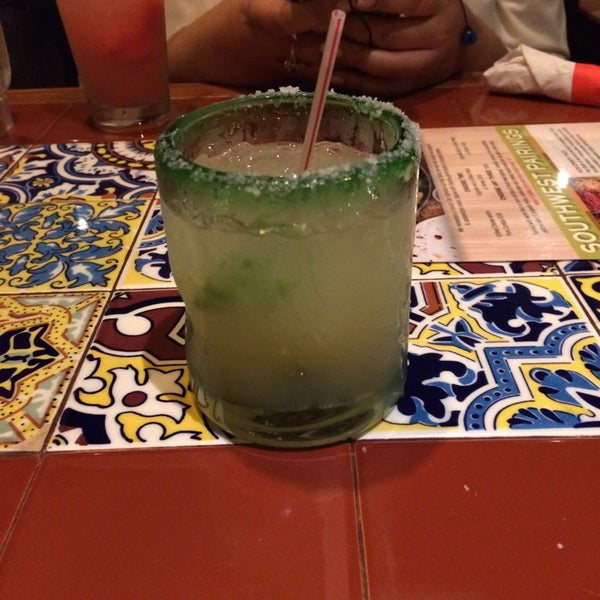 Photo taken at Chili&#39;s Grill &amp; Bar by Aymé G. on 6/29/2014