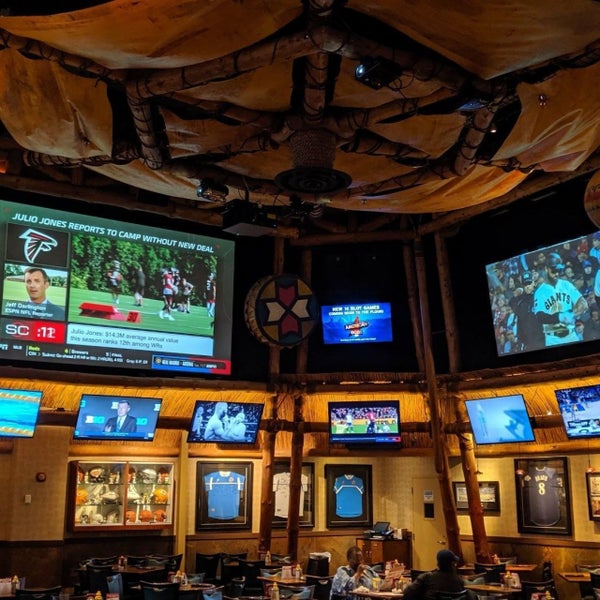 Photos At The Fire Pit Sports Bar Grill Menomonee River Valley
