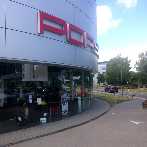 Porsche Car Dealership in Guildford