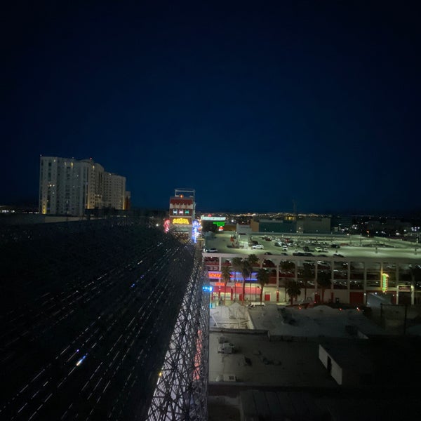 Снимок сделан в The D Las Vegas Casino Hotel пользователем G L. 4/24/2022