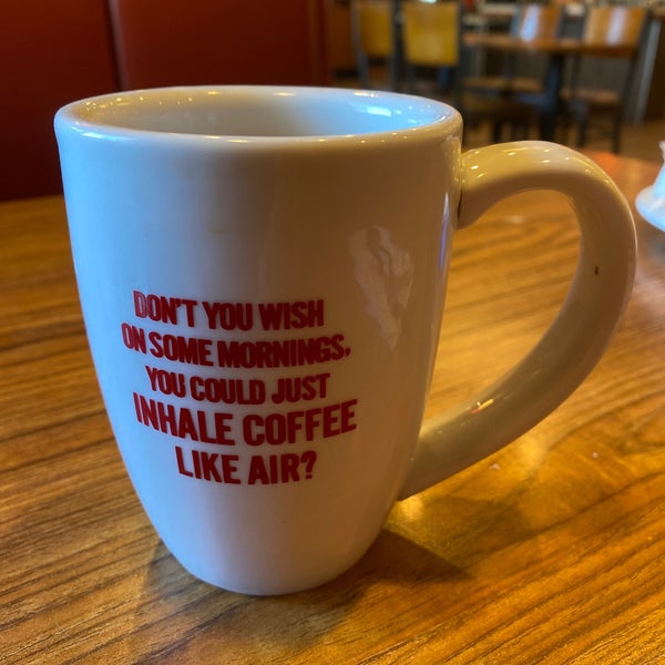 Denny's Breakfast Spot in Burbank