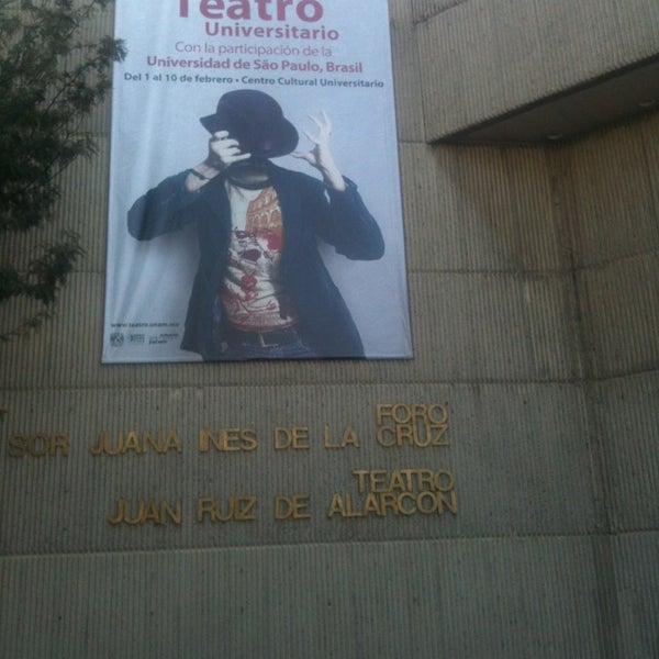 Photo taken at Foro Sor Juana Inés de la Cruz, Teatro UNAM by Oskar on 2/5/2013