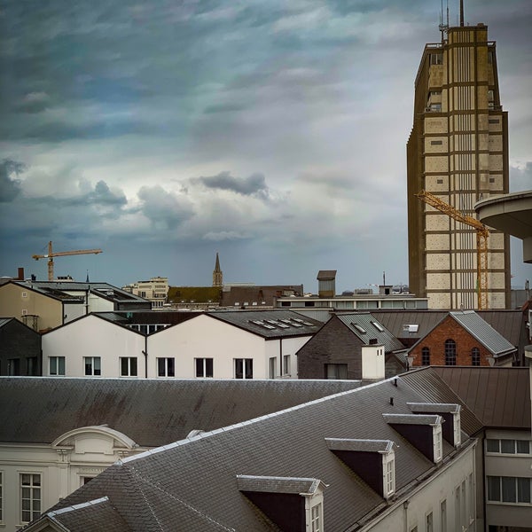 Foto tirada no(a) Hilton Antwerp Old Town por David D. em 4/24/2019