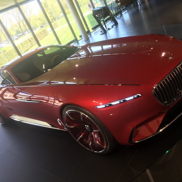 Photo taken at Mercedes-Benz Kundencenter by Andrey K. on 4/20/2018