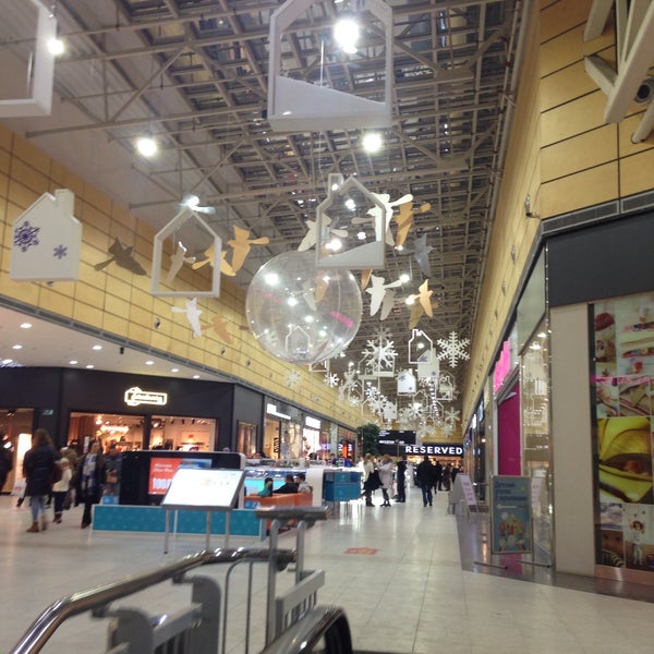 Foto tirada no(a) MEGA Mall por Анастасия П. em 12/28/2014