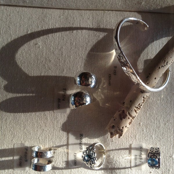 12/18/2012にAric H.がJames Avery Artisan Jewelryで撮った写真