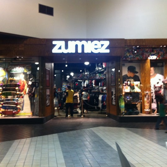 West Town Mall Zumiez Is Now Open In Their New Location Beside Bliss