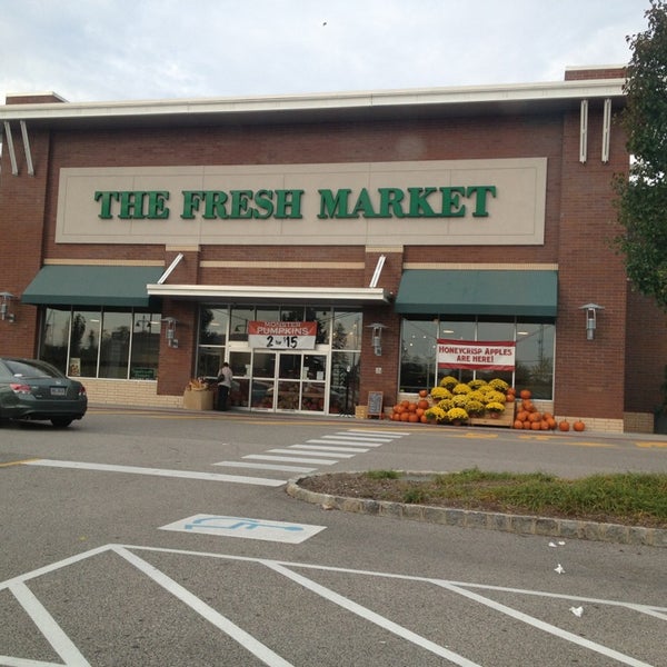 Photo taken at The Fresh Market by ayeen c. on 10/3/2013