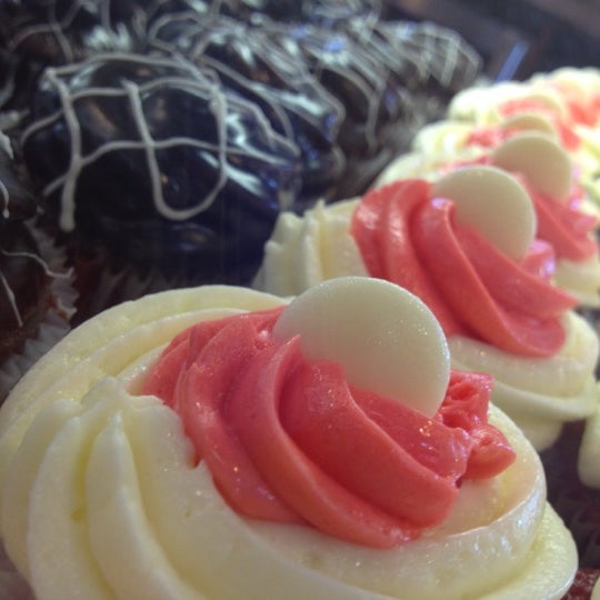 Fuss Cupcakes Cupcake Shop in Edmonton