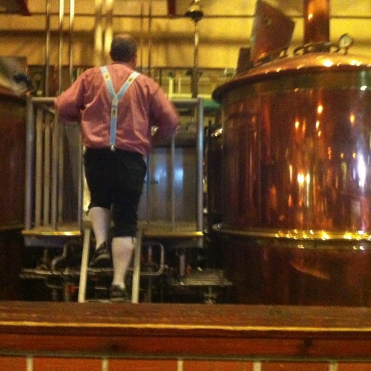 10/13/2012にNatalia V.がBlack Forest Brew Hausで撮った写真
