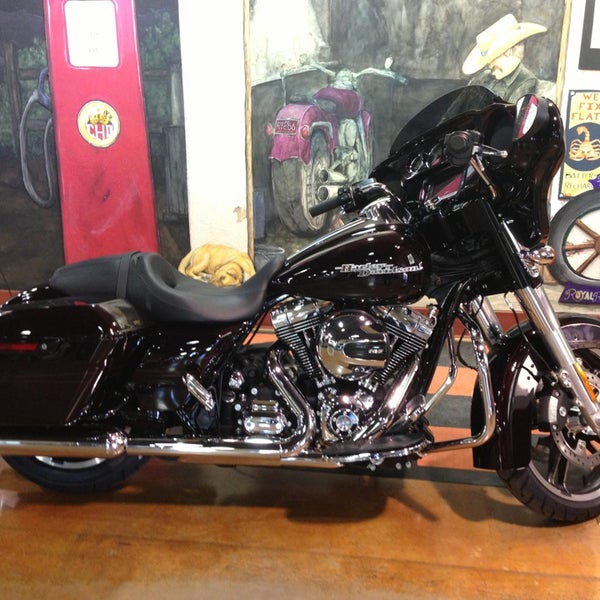3/9/2014にMary C.がChandler Harley-Davidsonで撮った写真