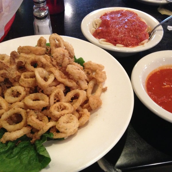 Had a taste for pasta fagioli and garlic rolls. I ended up ordering the fried calamari meal, with soup & garlic rolls. I enjoyed the meal tremendously. Great presentation, flavorful, tender and crispy