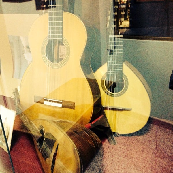 Photos at José Rodriguez Peña, Constructor de Guitarras - Centro - 0 tips