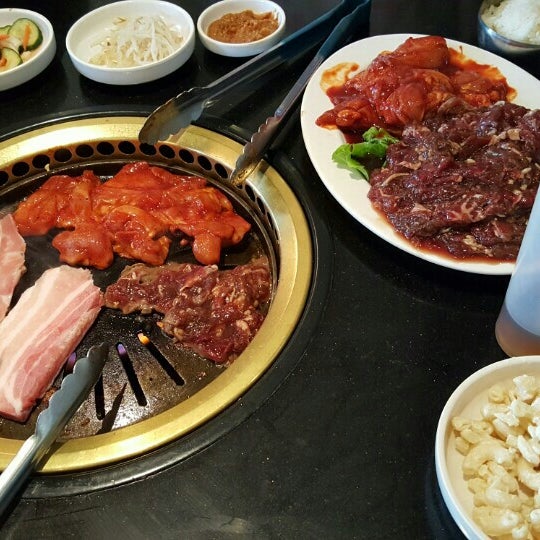 Foto tomada en Beque Korean Grill  por Bernard el 1/24/2016