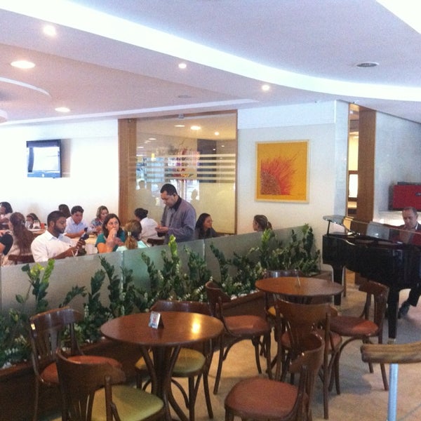 3/11/2013에 Vicente R.님이 Restaurante e Pizzaria Atlântico에서 찍은 사진