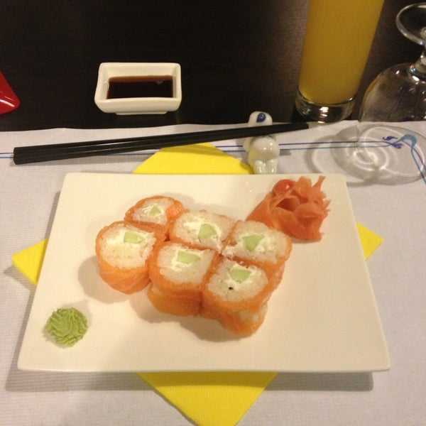 Суши с карамелью. Филадельфия чиз. Вкусные суши мурманск. Семи суши. Суши 7 морей.