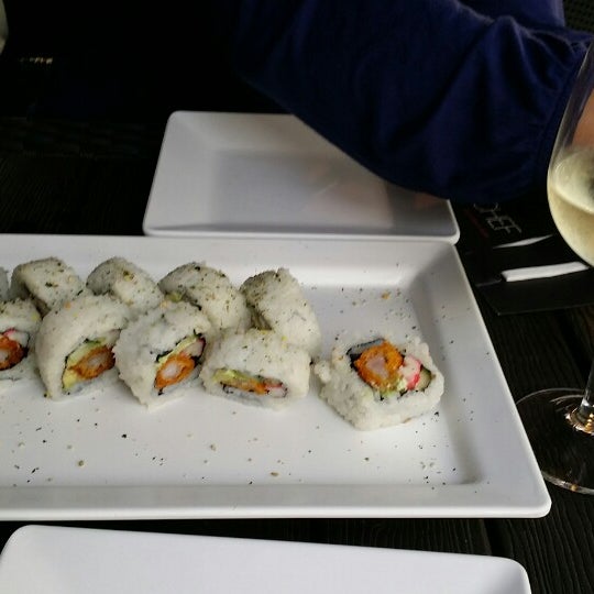 Foto scattata a Ask de Chef - Fusion | Sushi | Lounge da Michel B. il 7/24/2014