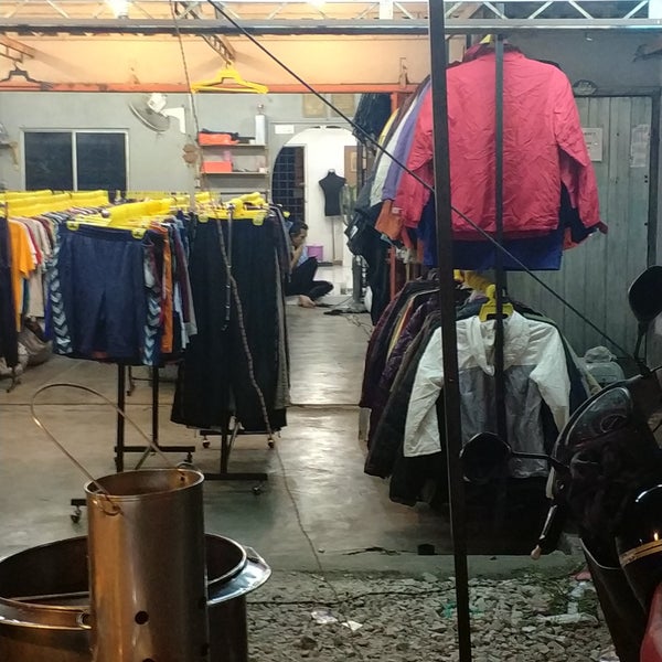 Wan Bundle Clothing Store In Kota Bharu