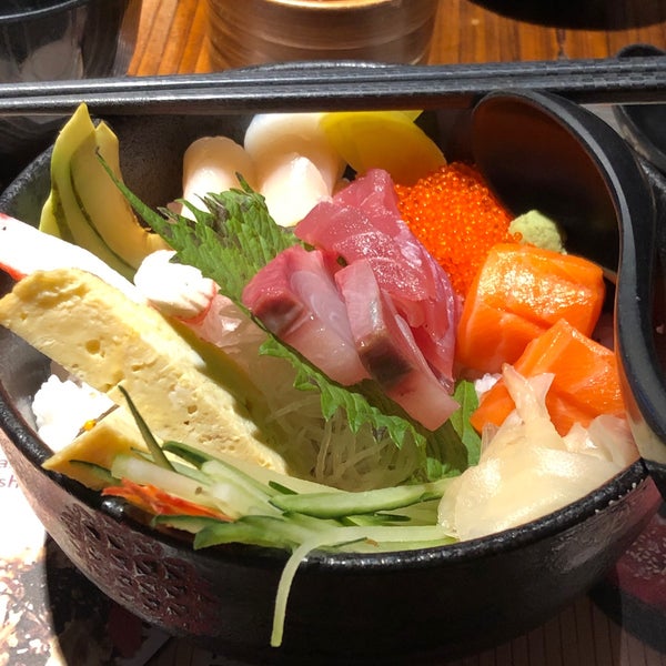 Not the best chirashi i have eaten. The rice is too sour due to wrong amount of vinegar. Sashimis r good enough.