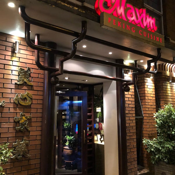 Foto tirada no(a) Maxim Chinese Restaurant por Bernard C. em 4/27/2018