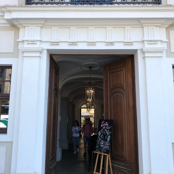 6/4/2019 tarihinde Bernard C.ziyaretçi tarafından Hotel Taschenbergpalais Kempinski'de çekilen fotoğraf