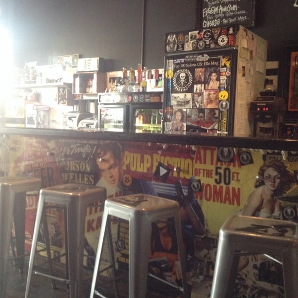 Foto tirada no(a) Nue Studio &amp; Cafe, Hollywood por Viviana E. em 1/18/2015
