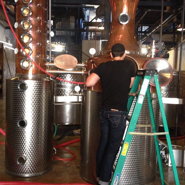 Foto diambil di Charleston Distilling oleh Alexander S. pada 8/30/2014