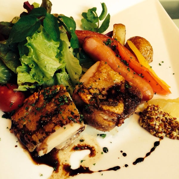 H1z1 логотип. Логотип магазина h and m. H&m значок. Надпись z. De h.