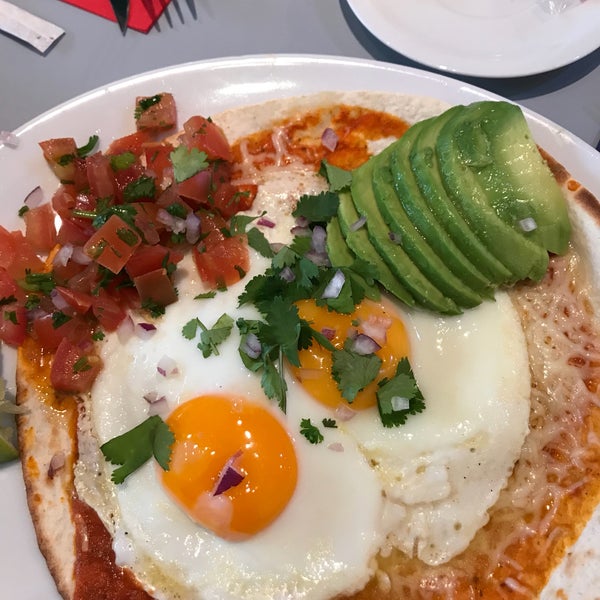 Foto scattata a Chicago Café da Di il 5/6/2018